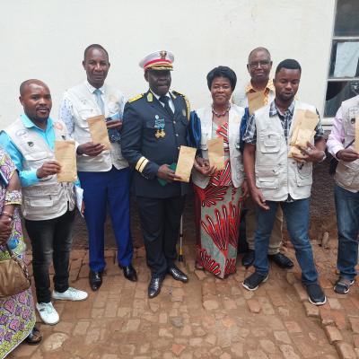 487998990 24152542427668996 7082738392853088714 N